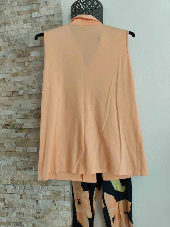 Très joli ensemble D. Dalis taille 2 - boutons citrons - photo numéro 5