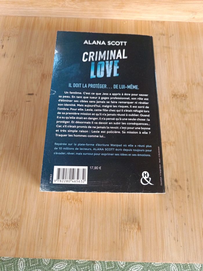 Livre Criminal love ( new Adult) - photo numéro 3