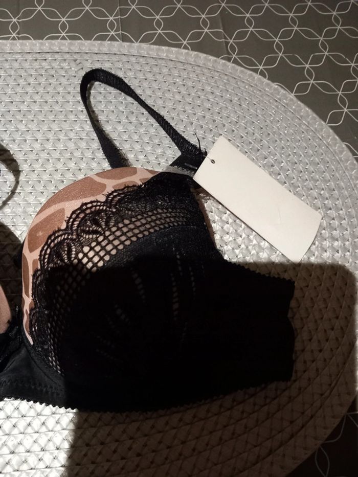🥰 Soutien gorge taille 95b AMC - photo numéro 2