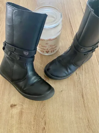 Bottes cuir pointure 30 valeur 70€
