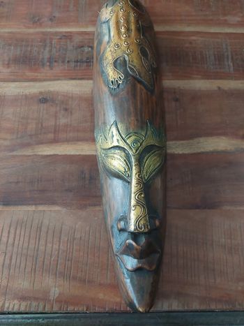 Masque en bois