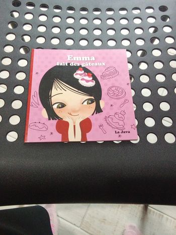 Livre, Emma fait des gâteaux