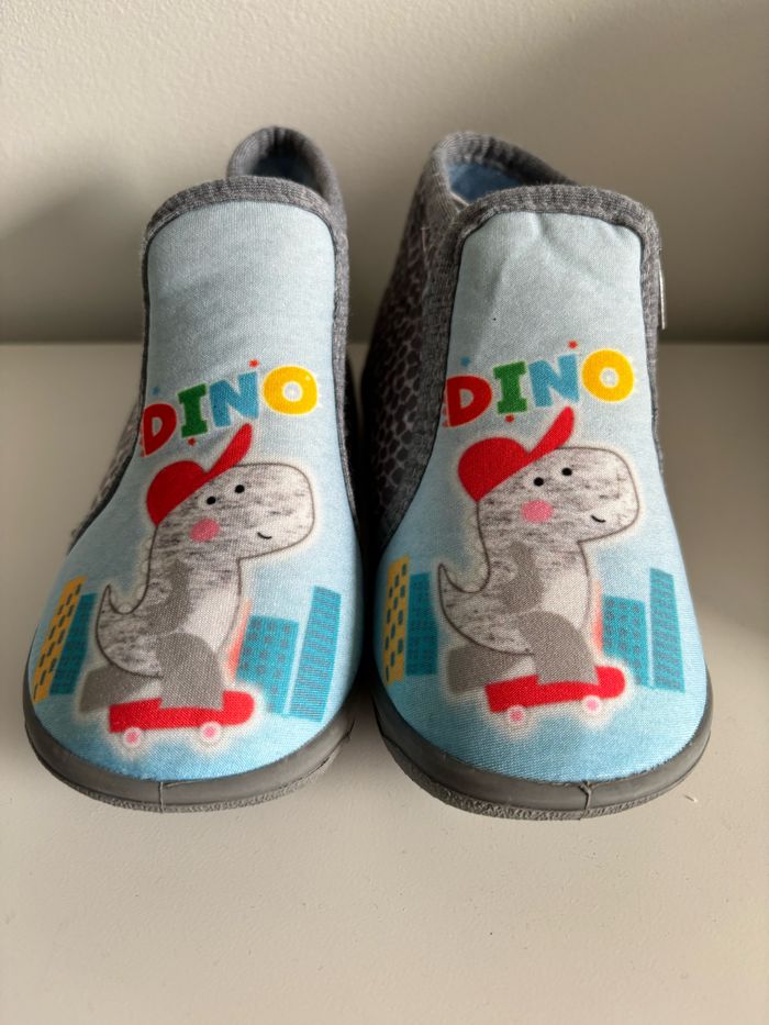 Chaussons taille 26 - photo numéro 2