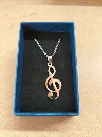 Collier clé de sol argenté