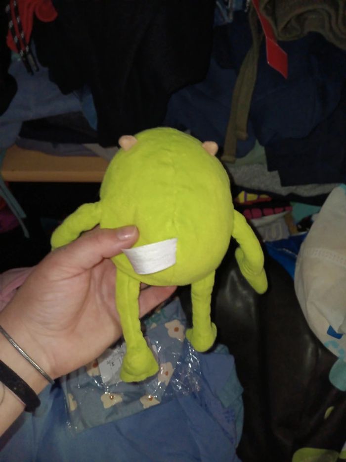 Peluche bob de monstre et compagnie pas de vinted go - photo numéro 2