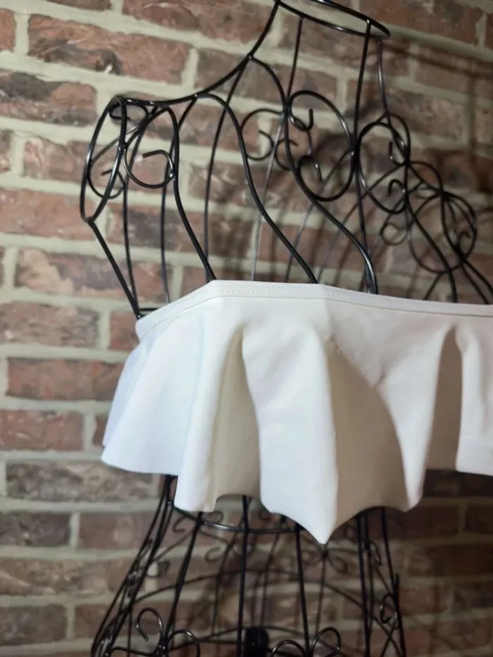 Haut Bikini blanc à volants Pull and Bear Taille M / 38 - photo numéro 4