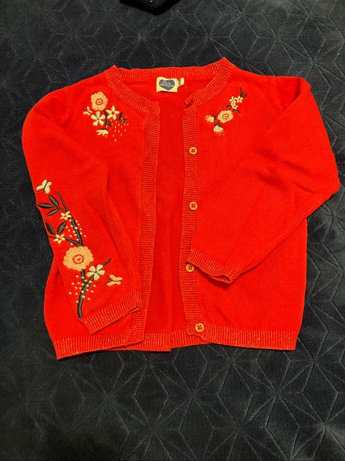 Gilet floral framboise
