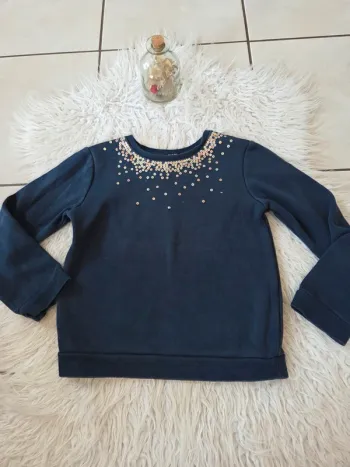 🤗 Pull fille T.8ans Kiabi