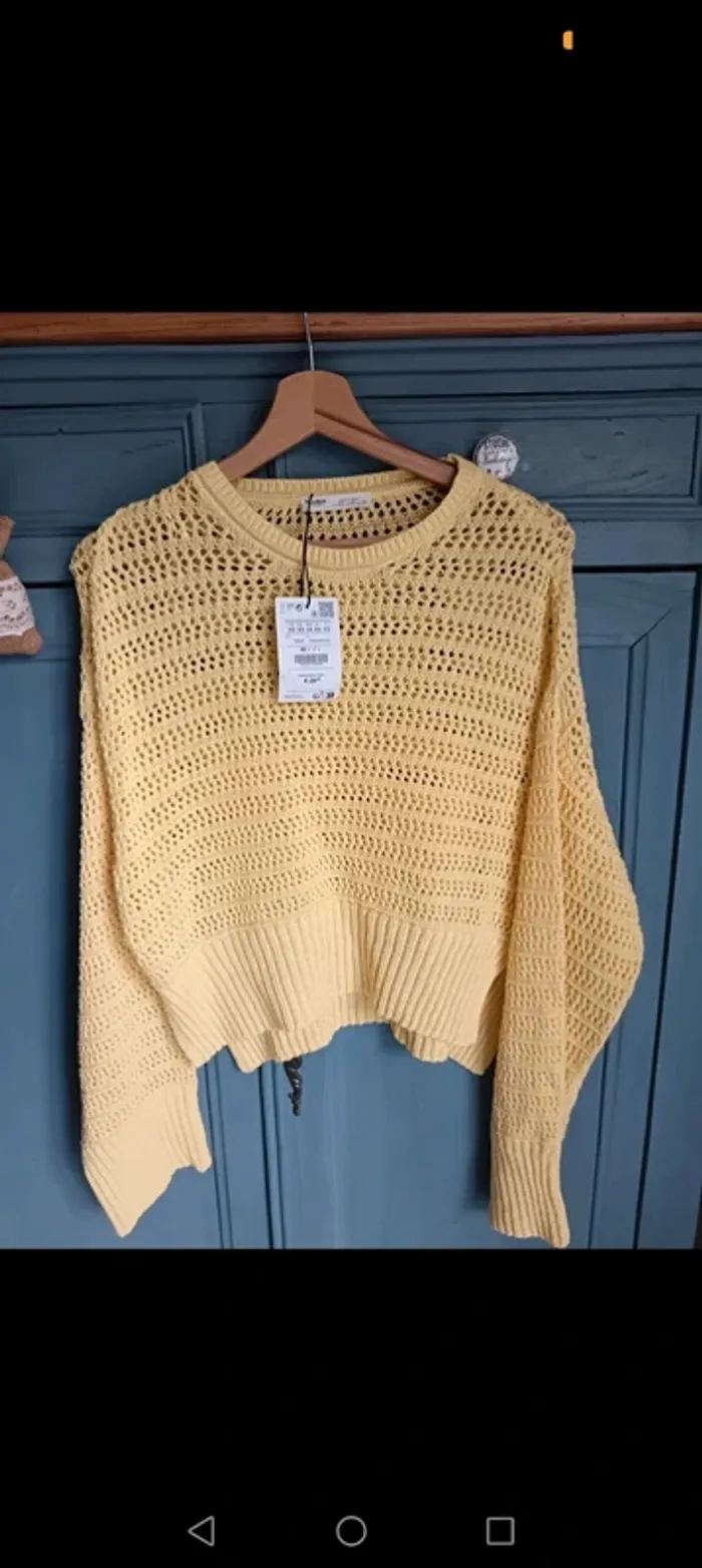 Pull jaune neuf