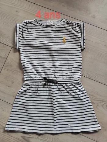 Robe TAO 4 ans