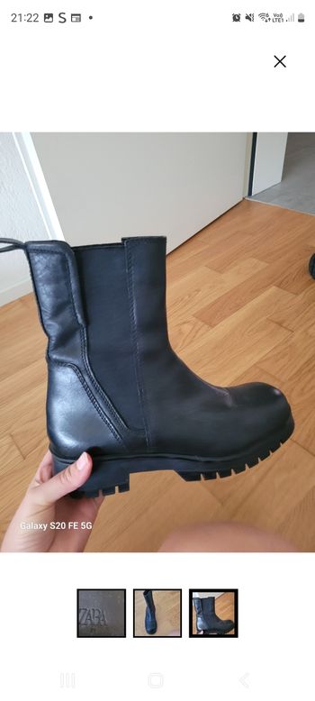 Je mis en vente ses bottes