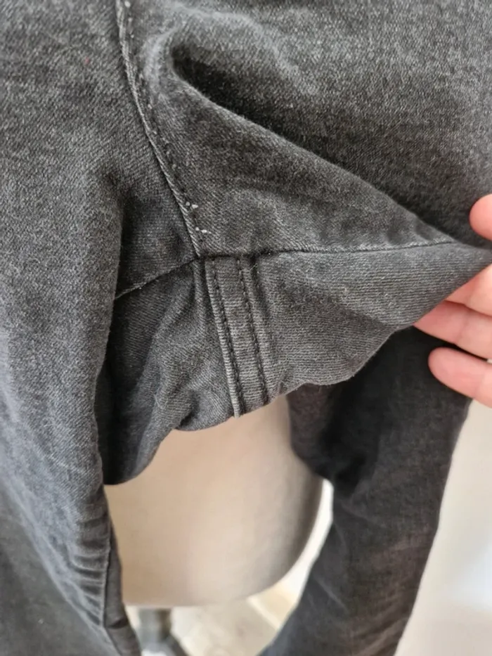 Jean jegging c&a taille 46 noire - photo numéro 2