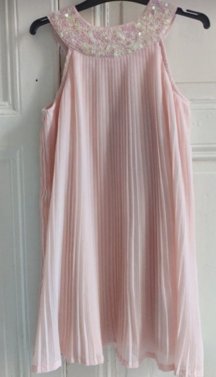 Robe fille taille 5 ans- Tres bon état - photo numéro 1