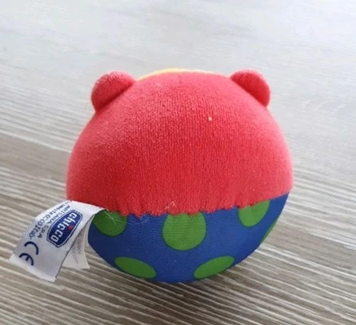 Petite balle en mousse avec grelots - photo numéro 2