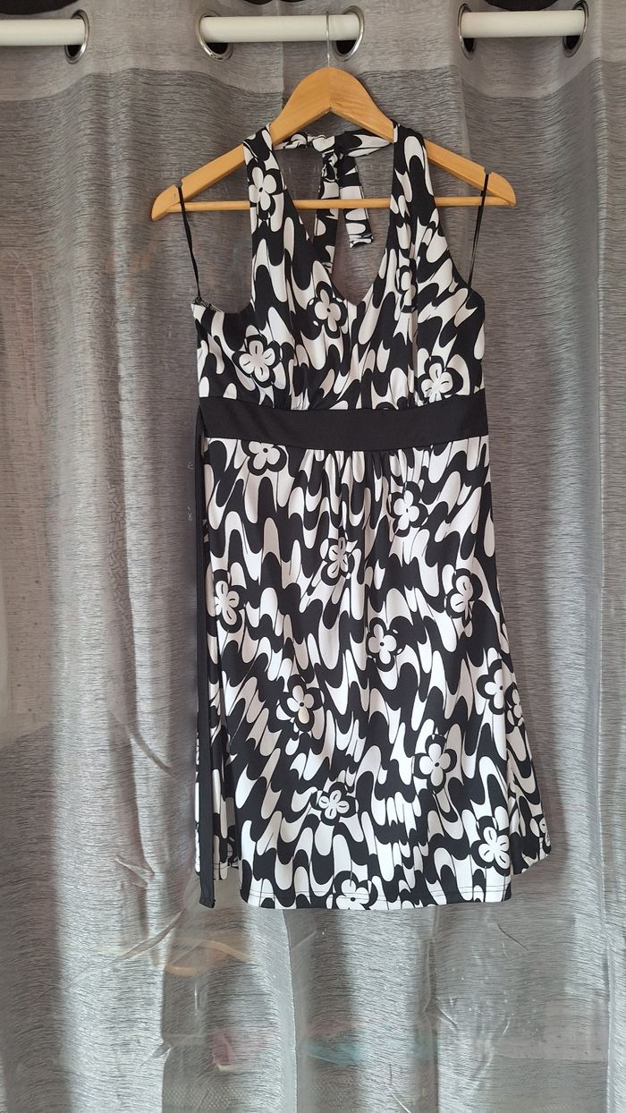 Robe dos nu