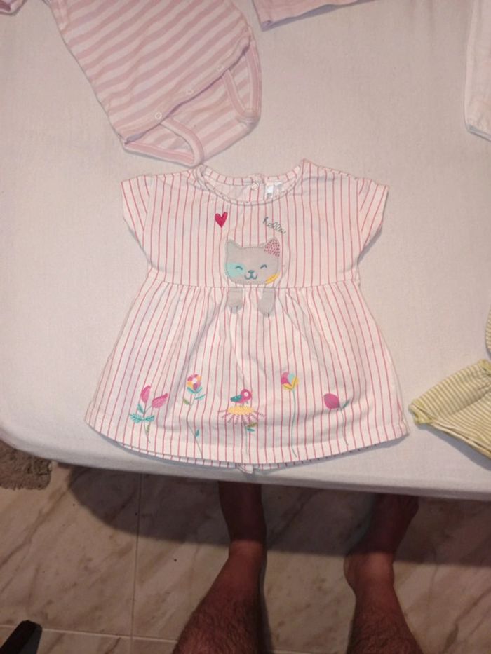 Lot de 6 vêtements bébé fille taille 3m - photo numéro 4