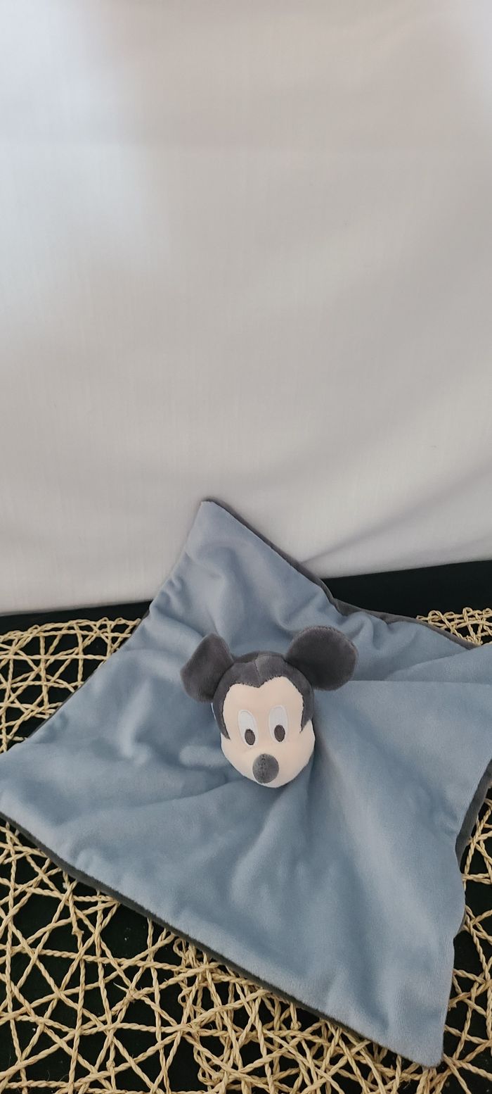 Disney PELUCHE DOUDOU MICKEY TONAL - photo numéro 3