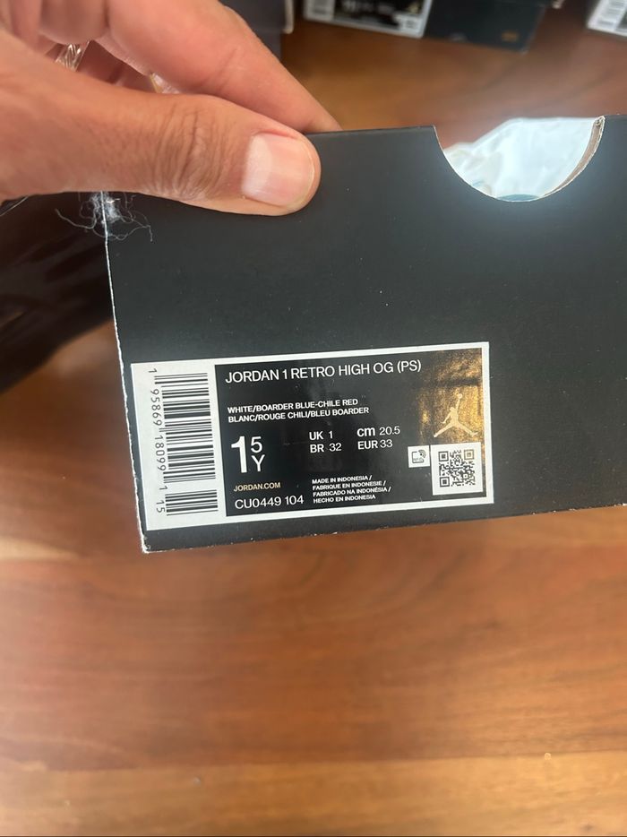 Jordan 1 taille 33 - photo numéro 4