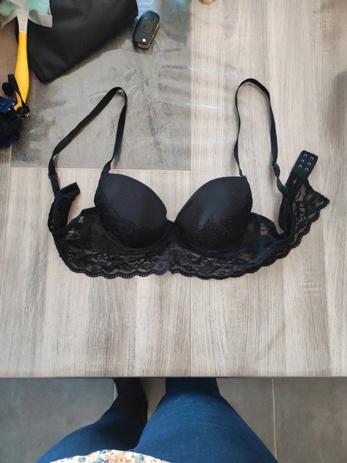 Soutien-gorge - photo numéro 2