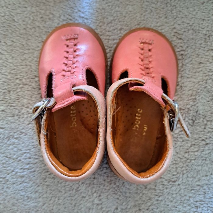 Lot de 3 jolies paires de chaussures bébé fille Pointure 20 - photo numéro 2