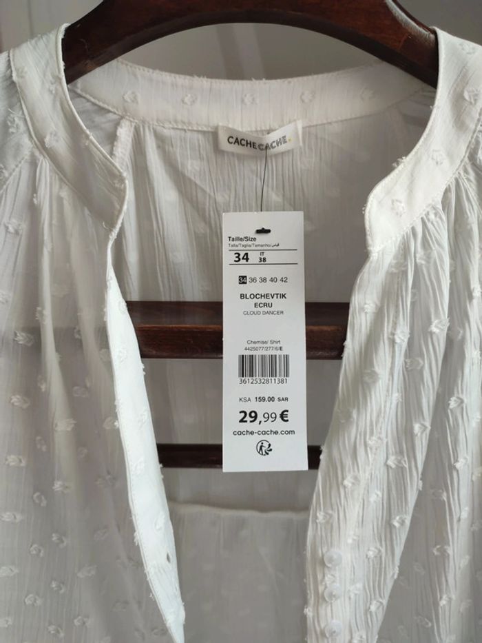 Chemisier blouse Cache-cache
NEUF 34 ou 36 - photo numéro 2