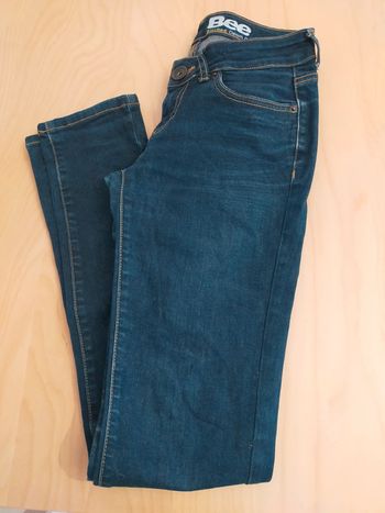 Jean bizzbee taille 36 coupe slim