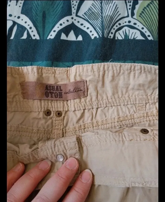 Jupe courte taille 42 neuve jamais portée - photo numéro 3