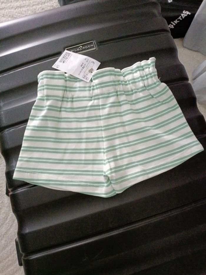 Short bébé H&M mixte rayure neuf avec étiquette – 100 % coton – 6-9 mois - photo numéro 5