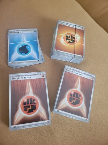 Lot cartes Pokémon energie