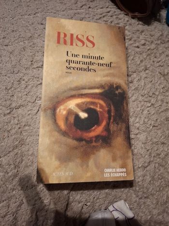 Une minute quarante neuf secondes