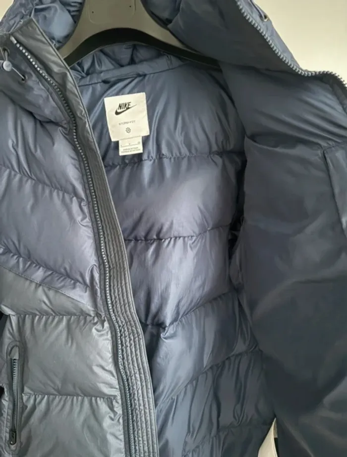 Doudoune Nike taille S - photo numéro 5