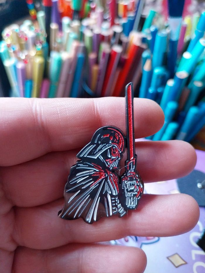 Pins stars wars
