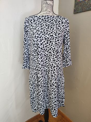 Robe oversize taille unique blanc tâcheté noir et gris