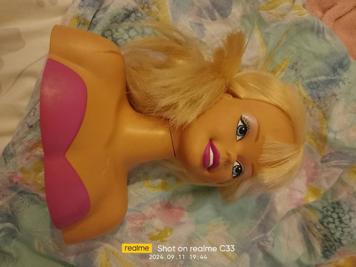 Tête a coiffer très bonne état - photo numéro 3