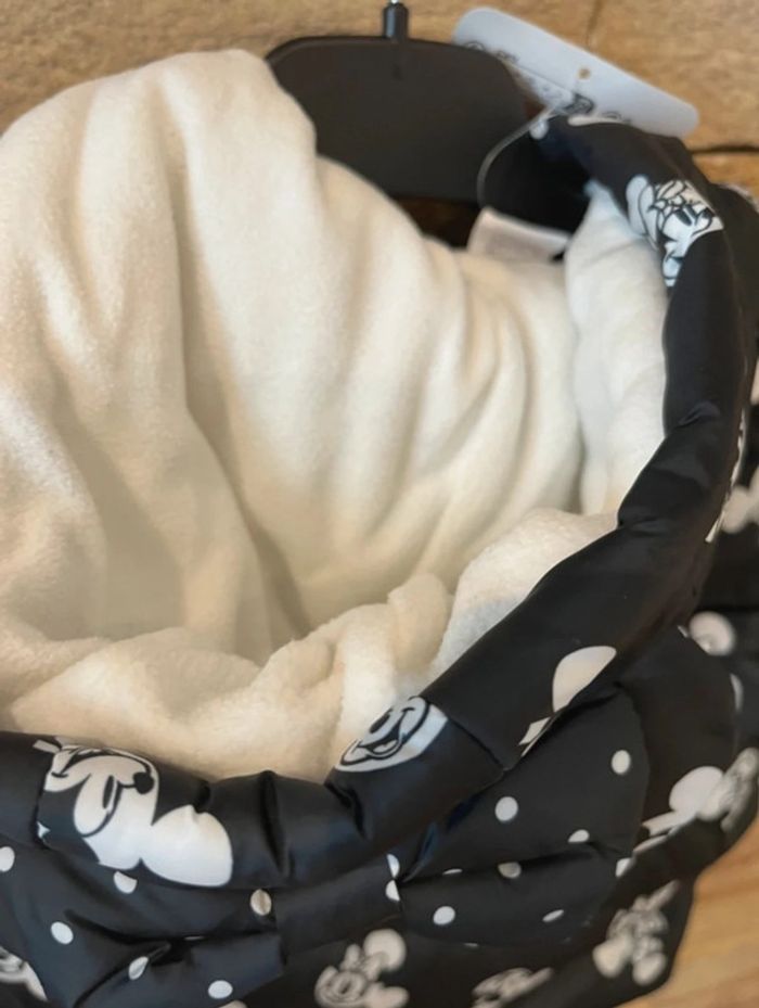 Jolie doudoune Minnie neuve 6 mois - photo numéro 5