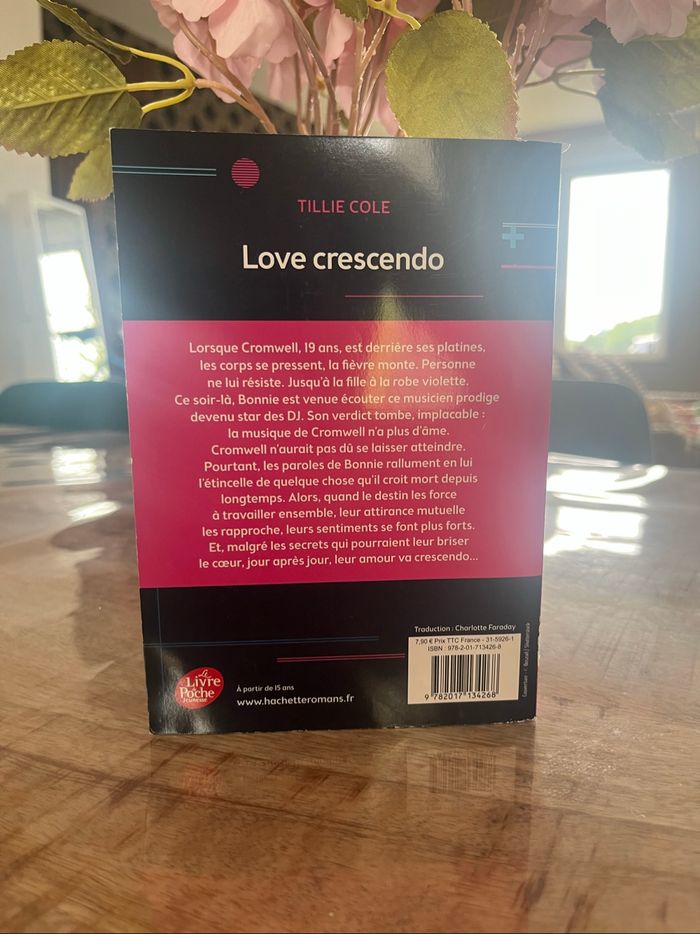 LIVRE LOVE CRESCENDO TILLIE COLE - photo numéro 2