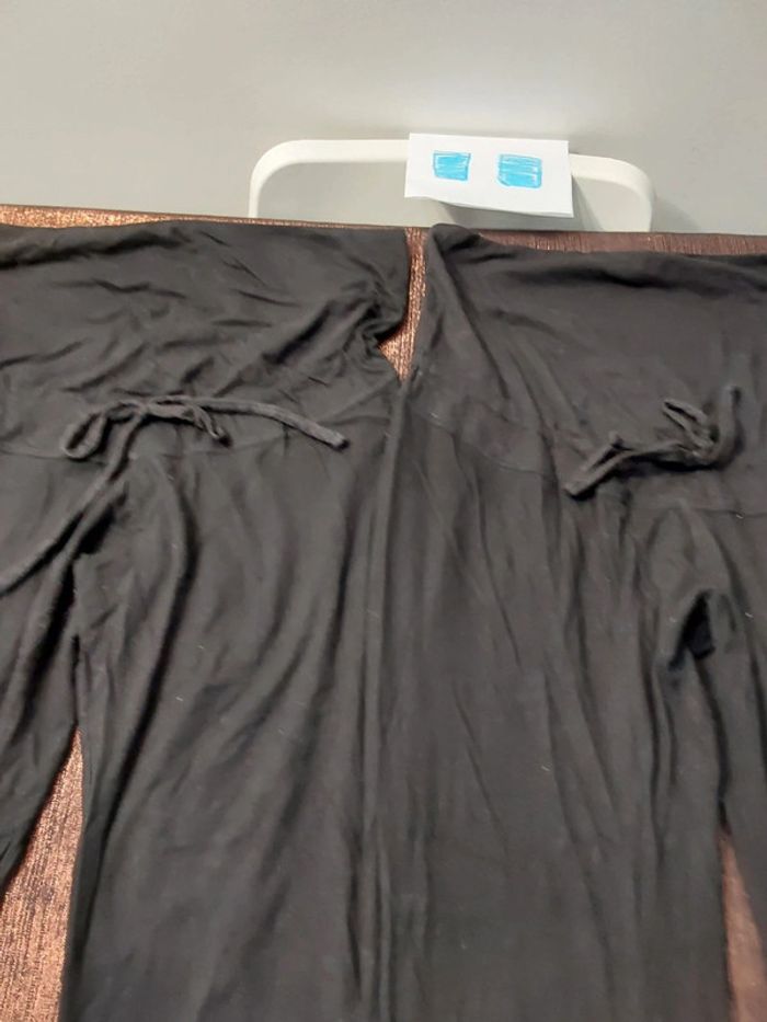 2 pantalons de grossesse - photo numéro 2