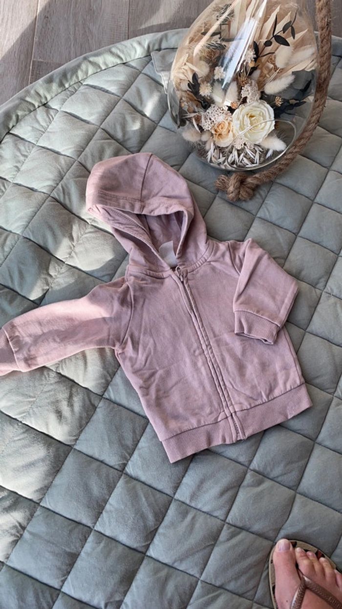 Veste H&M rose 2 mois 56 cm