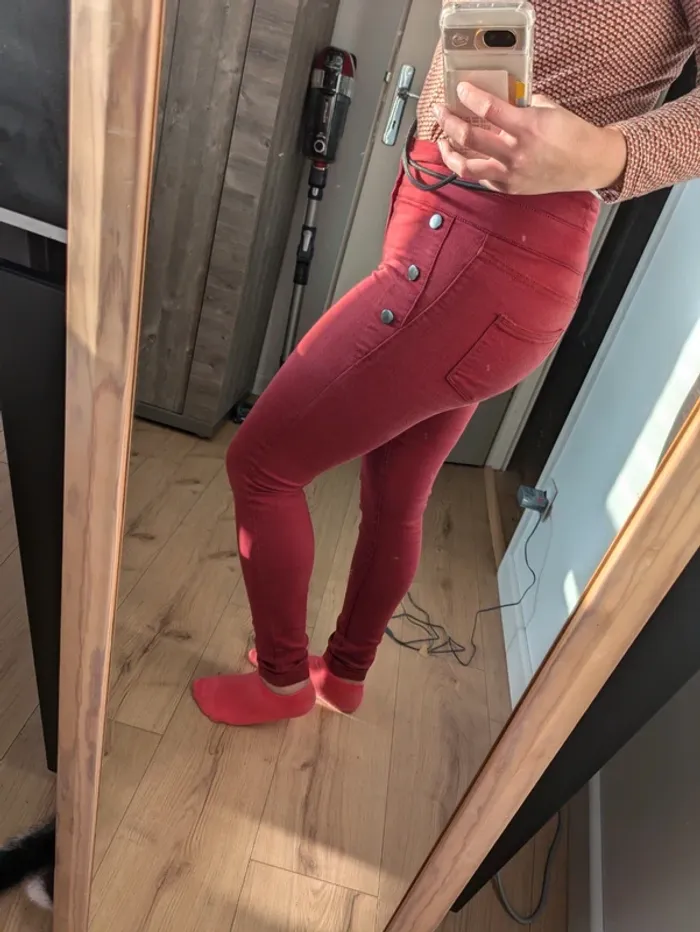 Pantalon rouge bordeaux - photo numéro 3