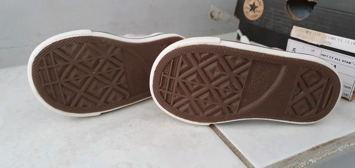 Chaussures converse bébé fille Pointure 21 VIN - photo numéro 9