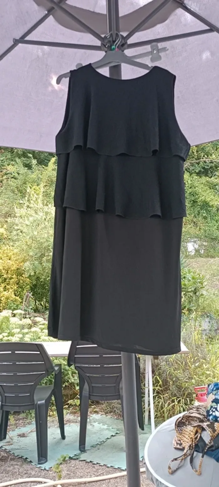 Robe noir pailleté - photo numéro 2