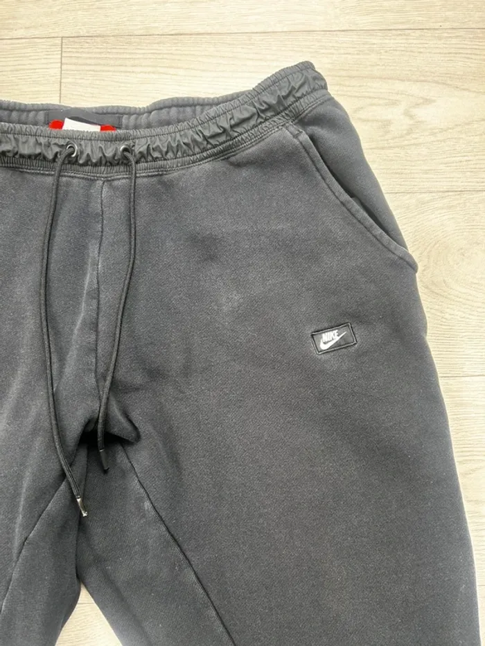 Jogging Nike noir logo brodé – Taille L - photo numéro 4