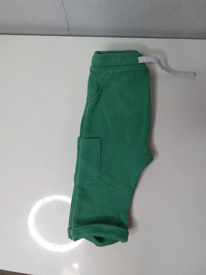 Pantalon jogging Vert "KIABI" - photo numéro 3