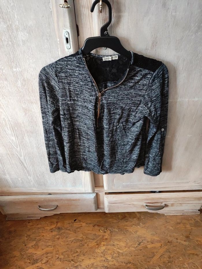 Petit haut noir et gris