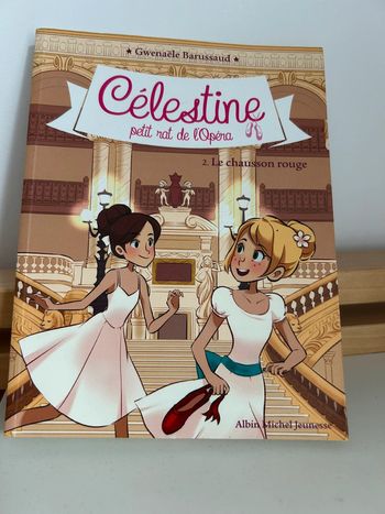 Célestine le chausson rouge