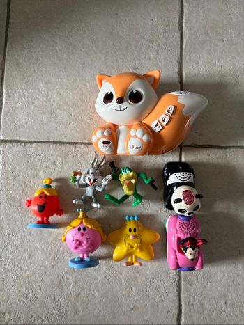 Veilleuse foxy projecteur coloré et figurines