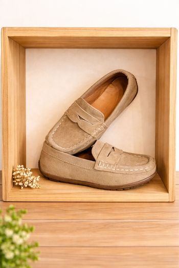 Mocassins beige enfant garçon taille 29 tbe 
