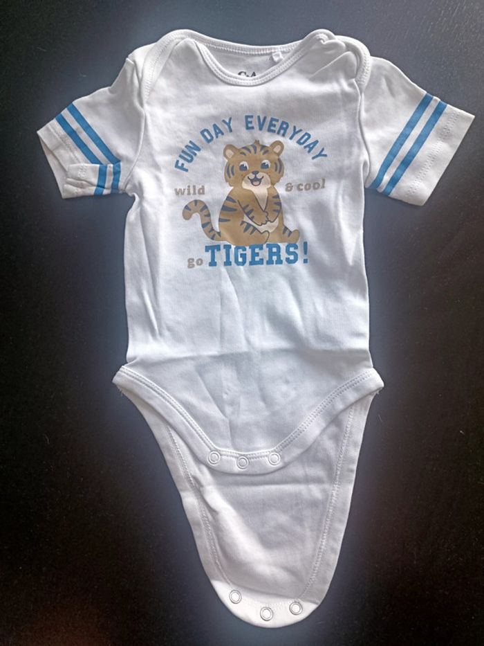 Body manches courtes 6 mois