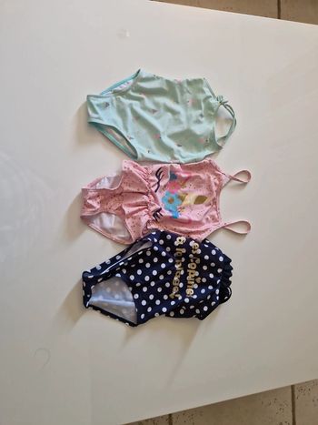 Lot maillots de bain 2 ans 1 pièce licorne les copines à la plage