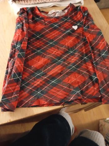 T shirt hm coeur rouge 110/116